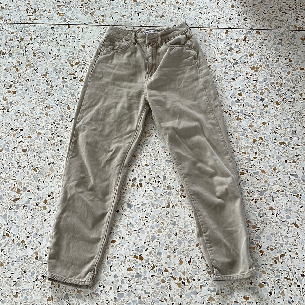 ZARA CROPPED ANKLE CREAM JEANS